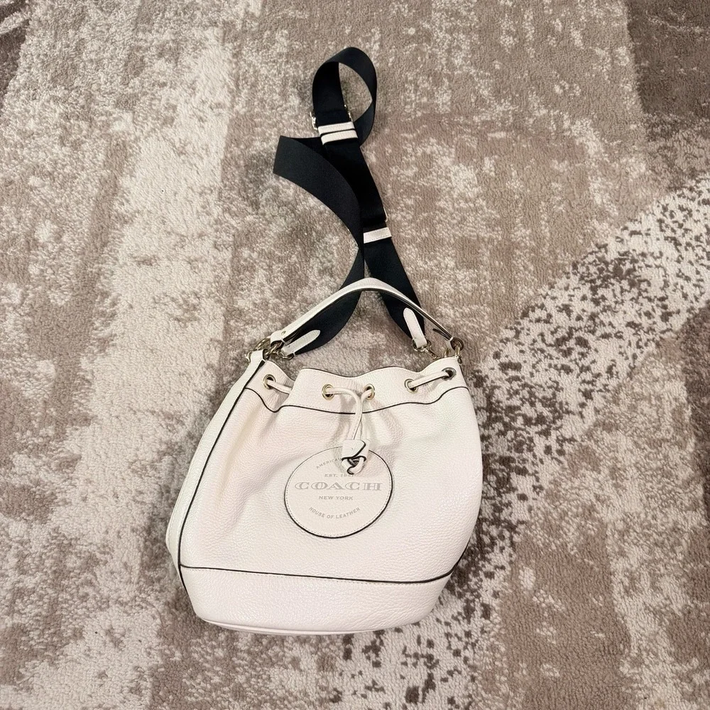 COACH‎ Dempsey Drawstring Bucket Patch Bag Crossbody purse C4100 Chalk Ivory